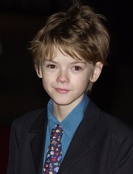 Thomas Brodie-Sangster Age, Net Worth, Girlfriend, Family, Height and ...