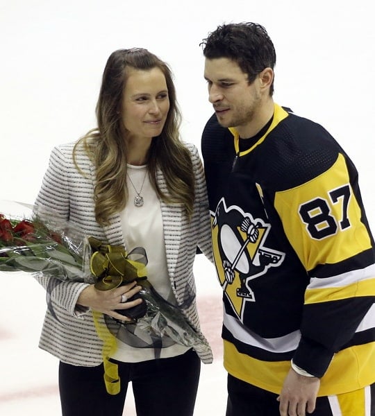 sidney crosby girlfriend