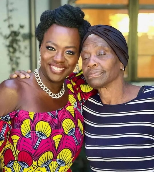 viola davis mother