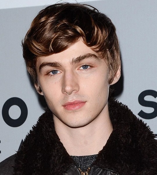 Miles Heizer Age, Net Worth, Girlfriend, Family, Height and Biography ...