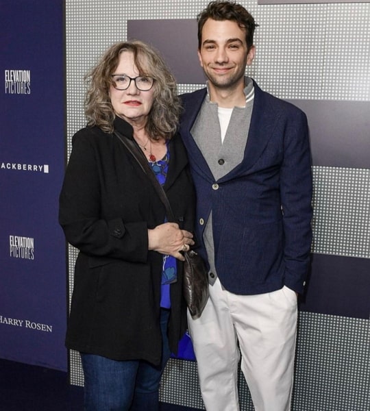 jay baruchel mother