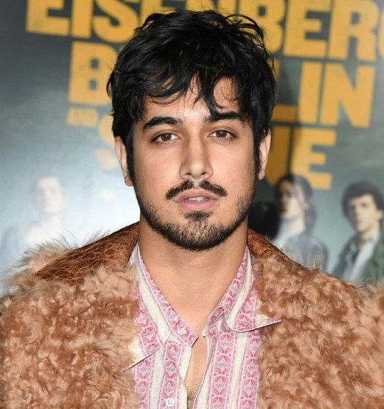 avan jogia