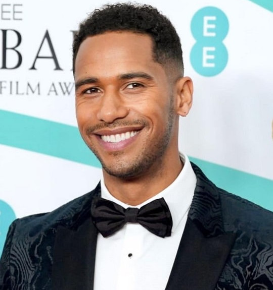 elliot knight