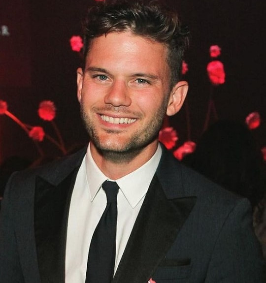 jeremy irvine