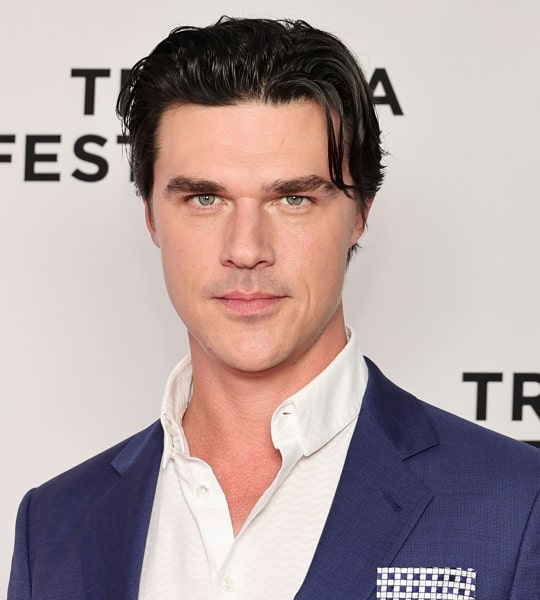 finn wittrock