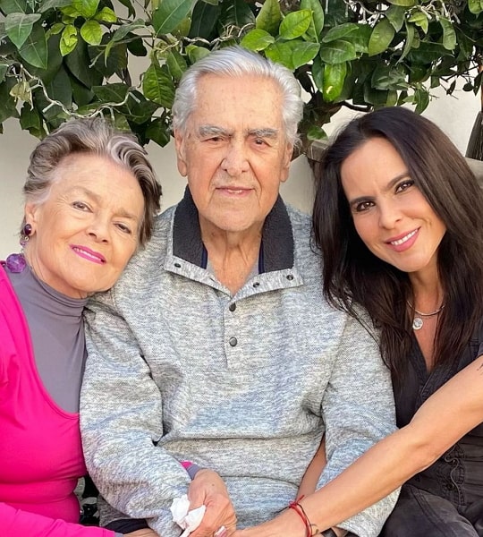 kate del castillo parents