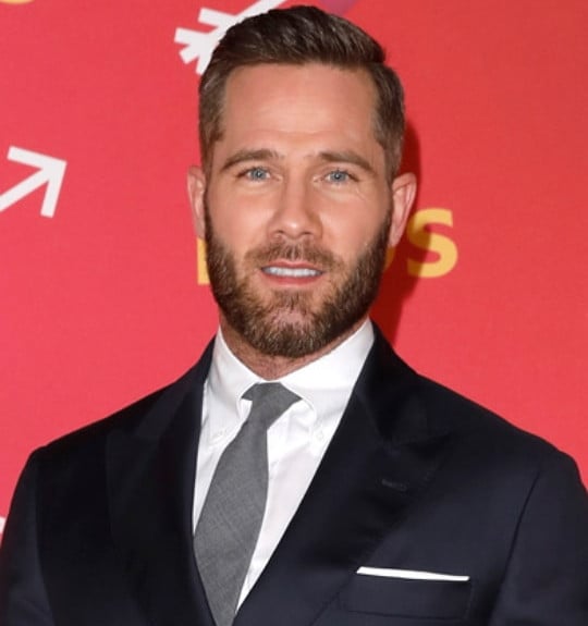 luke macfarlane