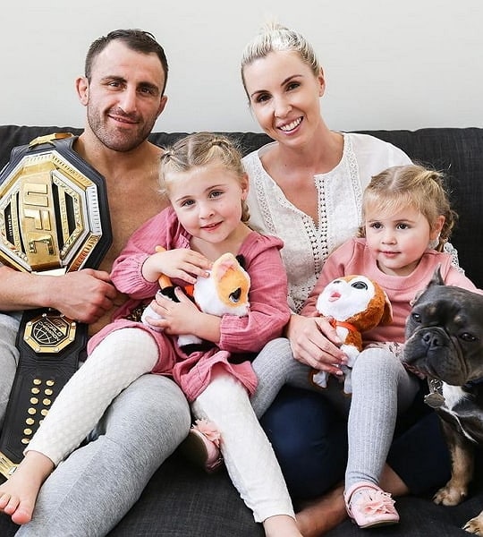 alexander volkanovski family