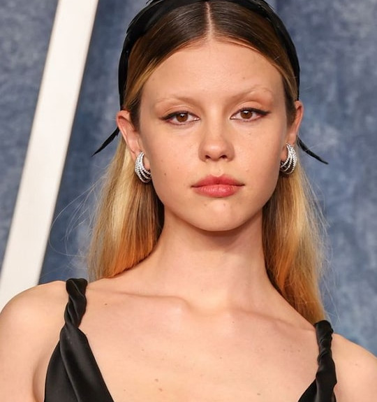 mia goth