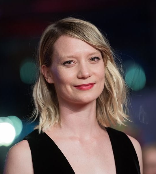 mia wasikowska